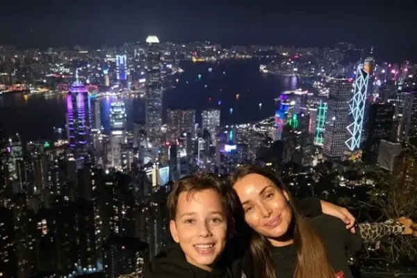 Ксенія Мішина розплакалася в Instagram, розповідаючи про дорослішання сина Платона