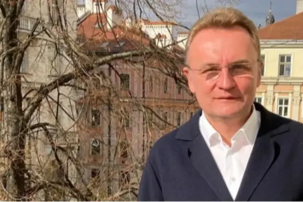Садовий розповів, як саме виявили прихований пристрій у його службовому авто