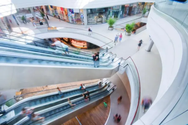Ocean Plaza, Retroville та DREAM: як змінилася робота ТРЦ Києва з 10 вересня